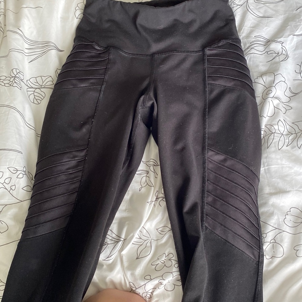 black leggings